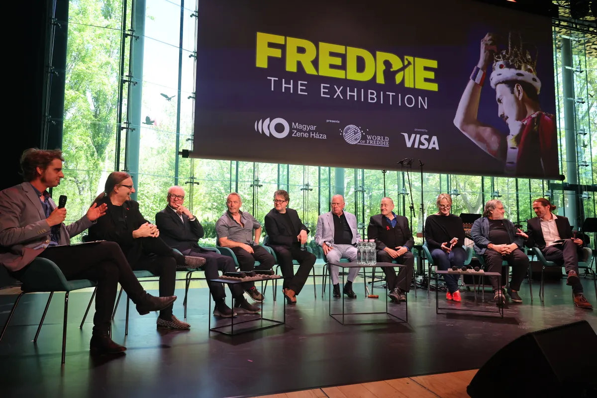 A Freddie Mercury életét bemutató kiállítás május 1-én nyillik meg Budapesten