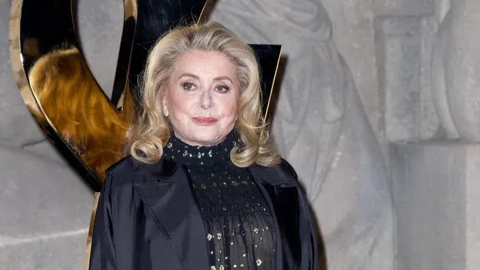Közel 60 éve kisért Catherine Deneuve testvérének halála