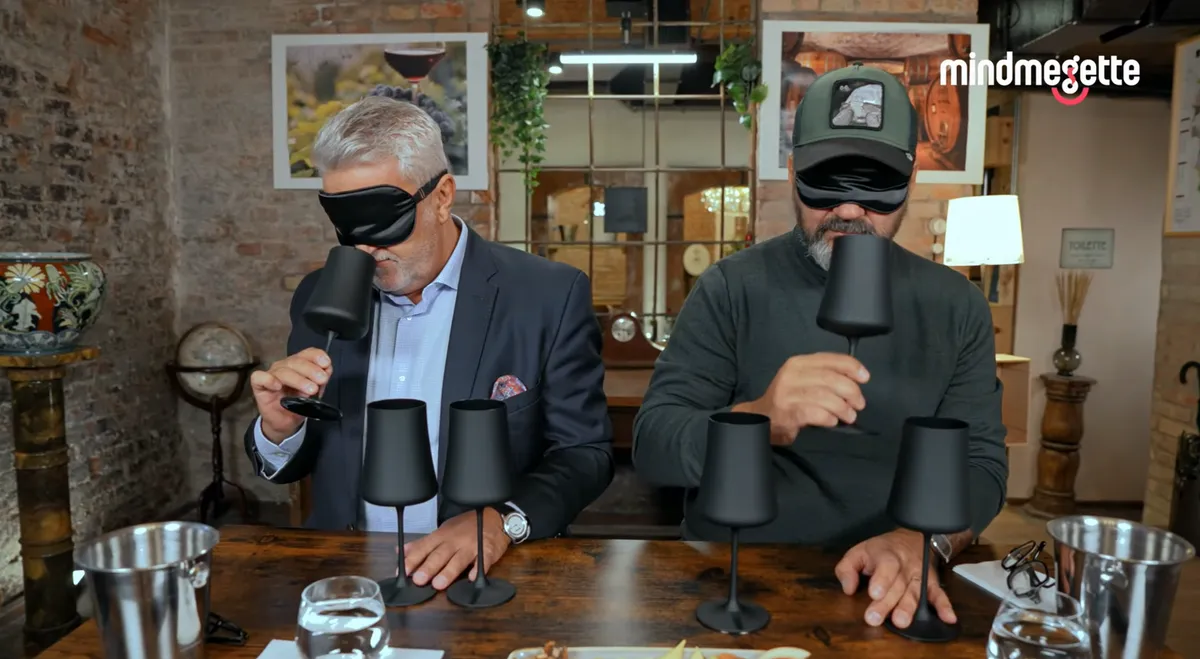 Gianni és Miki bekötött szemmel a legfinomabb vörösborok kóstolása közben