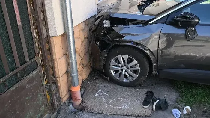 Elszabadult egy autó Kaposváron - Sokkoló fotókat közöltek