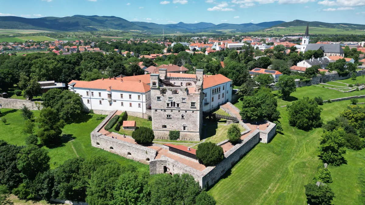 tavaszi kirándulás a gyerekekkel: irány a sárospataki vár.