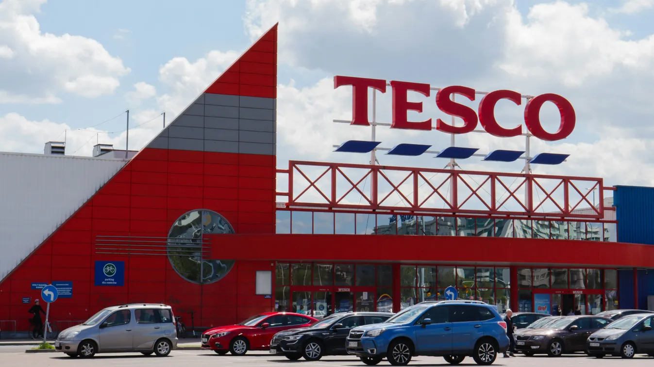 Itt a vége: bezárja áruházait a Tesco április végén