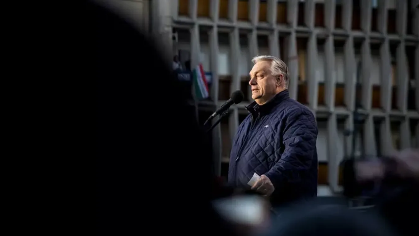 Ezt nem érdemes kihagyni: egy színpadon Orbán Viktor, Szijjártó Péter és Lázár János