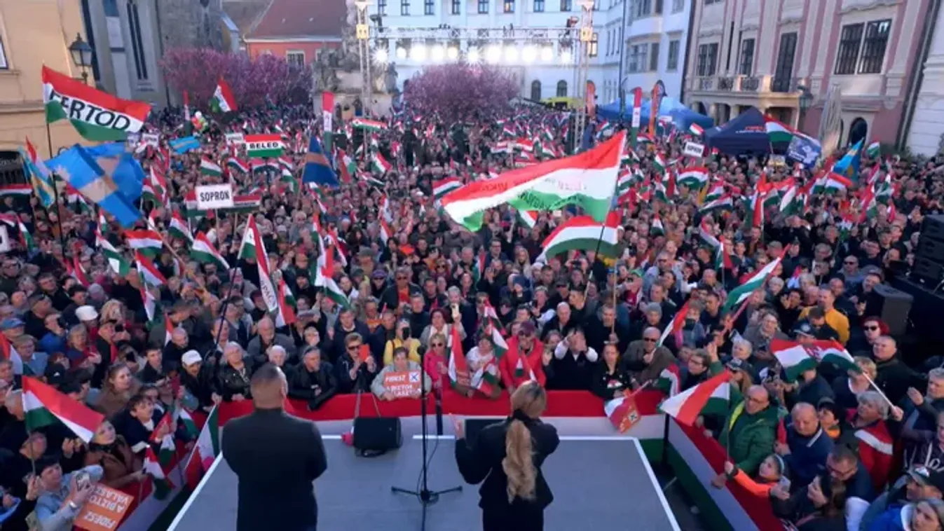 Zúg a "Hajrá Fidesz!" - hatalmas a tömeg Sopronban