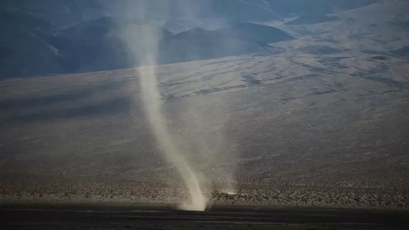 Mini tornádót észleltek hazánkban - videón a döbbenetes jelenség