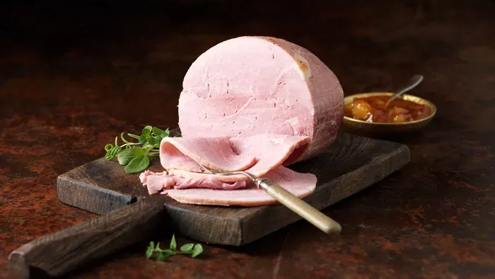 Itt készül hazánk legfinomabb mangalicasonkája