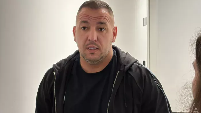 A tárgyalás végére futott be Curtis