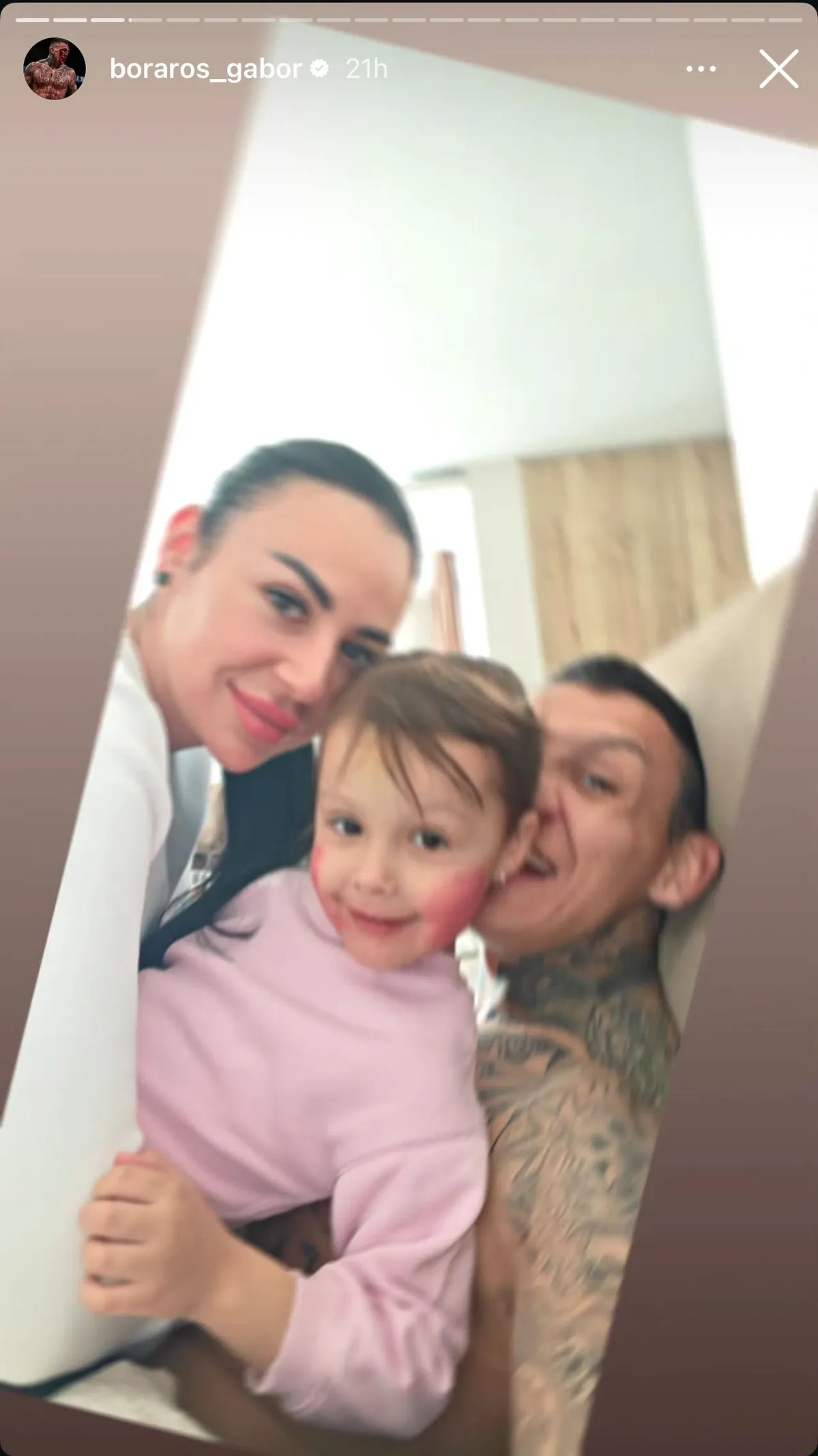 Boráros Gábor párjával együtt neveli gyermekét