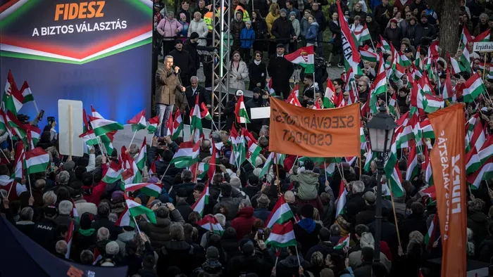 Orbán Viktor: Szentesen is sokan voltunk, fel, győzelemre!