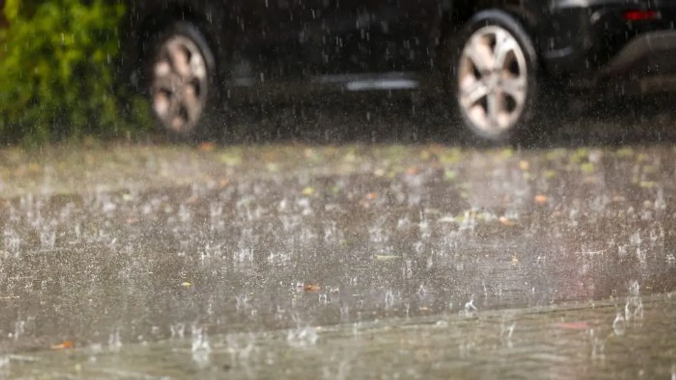 Kiadták a riasztást: jégesővel jönnek a zivatarok