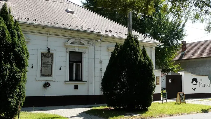 Öt izgalmas helyszín Petőfi Sándor életéből