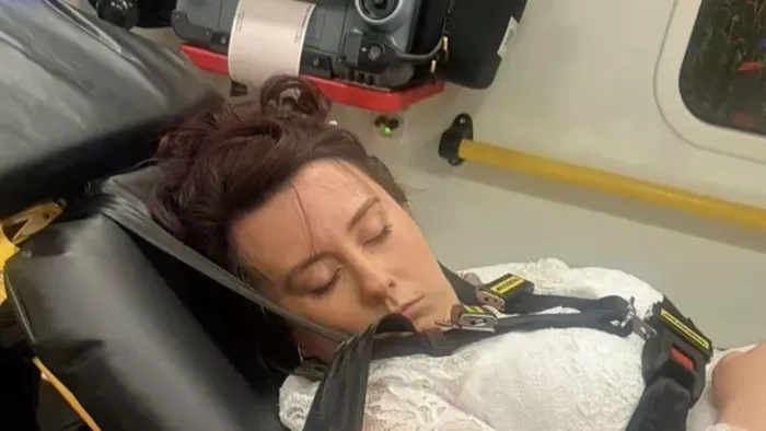 Férje helyett mentősök vitték el a menyasszonyt esküvőjén