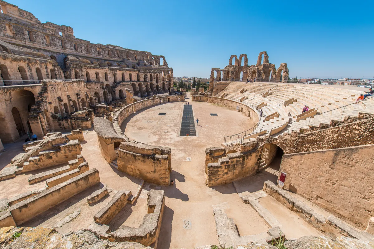 A tunéziai El Jem amfiteátrum belülről.