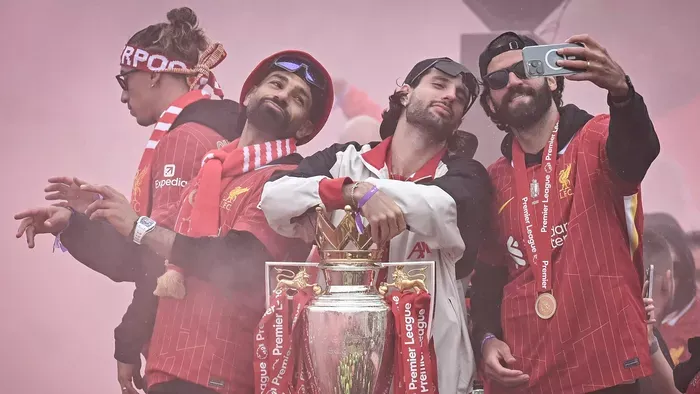 Ezért nem írt még alá Szoboszlai? Tovább gyengül a Liverpool