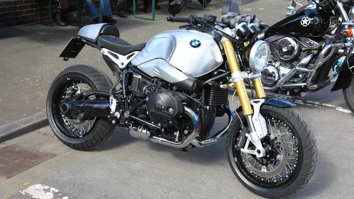 Mutatjuk, milyen motorral száguld Tom Cruise Magyarországon