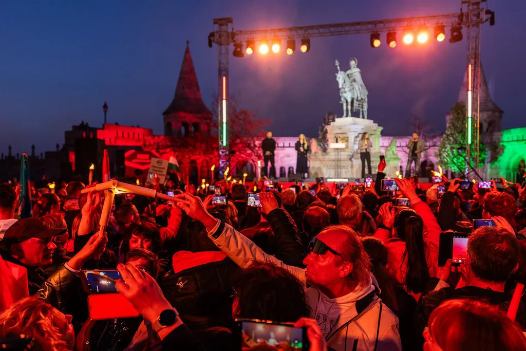 2026.04.11.Orbán Viktor-Kampány Záró-Országjárás-Budapest Szentháromság tér