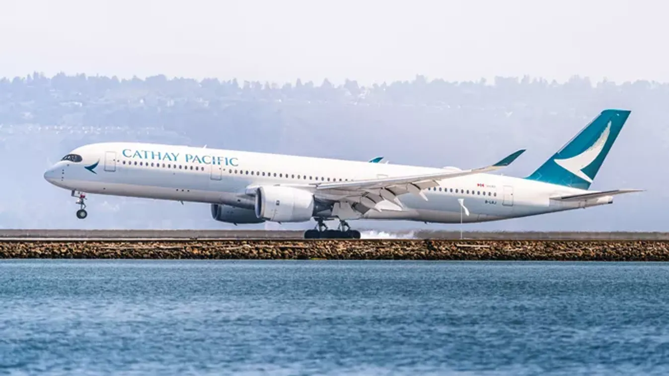 Tragédia a levegőben: rosszul lett és meghalt egy utas