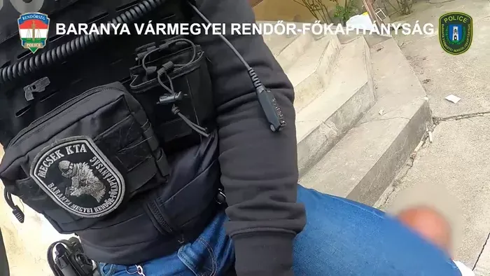 Kommandósok lepték el Kárászt, megöltek egy embert