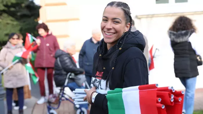 Országjárás: megállás nélkül gyűlik a tömeg Szentesen