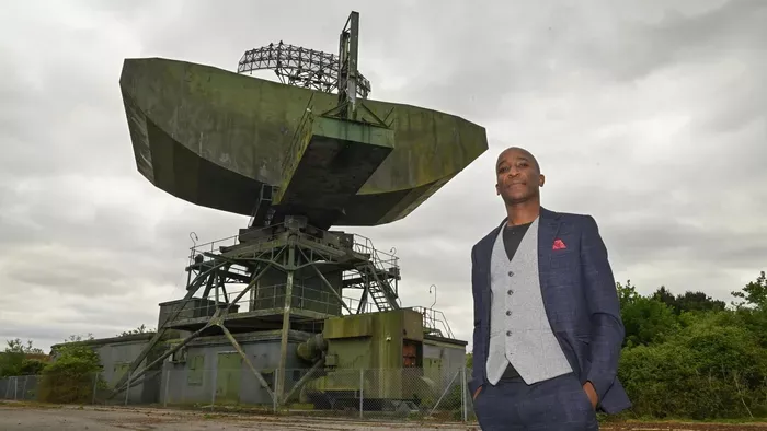 "Őröltnek néznek..." – erre készül a milliárdos ufóvadász