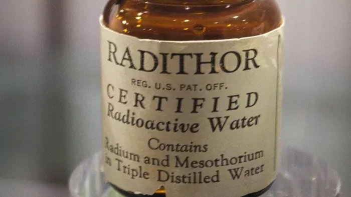 Radioaktív vizet ivott, míg szó szerint leesett az álla