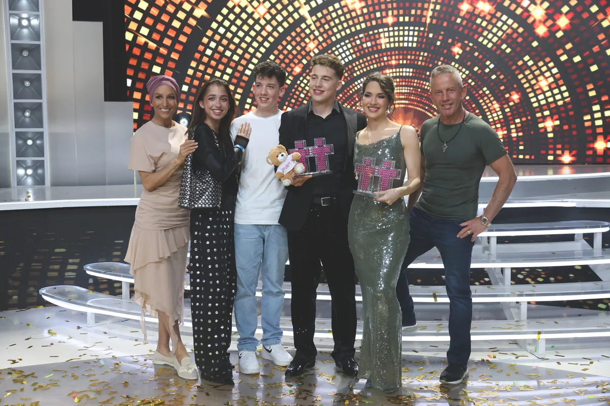 A Nagy Duett stúdiójában természetesen az egész Schobert család jelen volt.