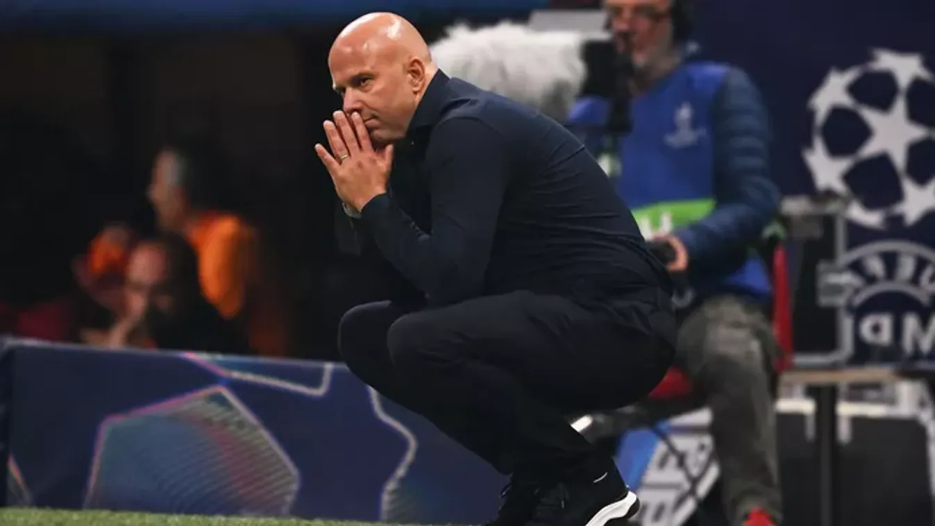 „Xabi Alonso kudarcot vallott" - Arne Slot maradhat a Liverpool edzője