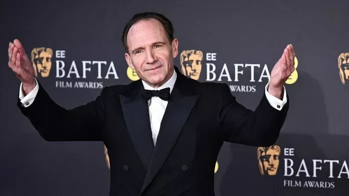 Ralph Fiennes főszereplésével érkezik a Márai-adaptáció
