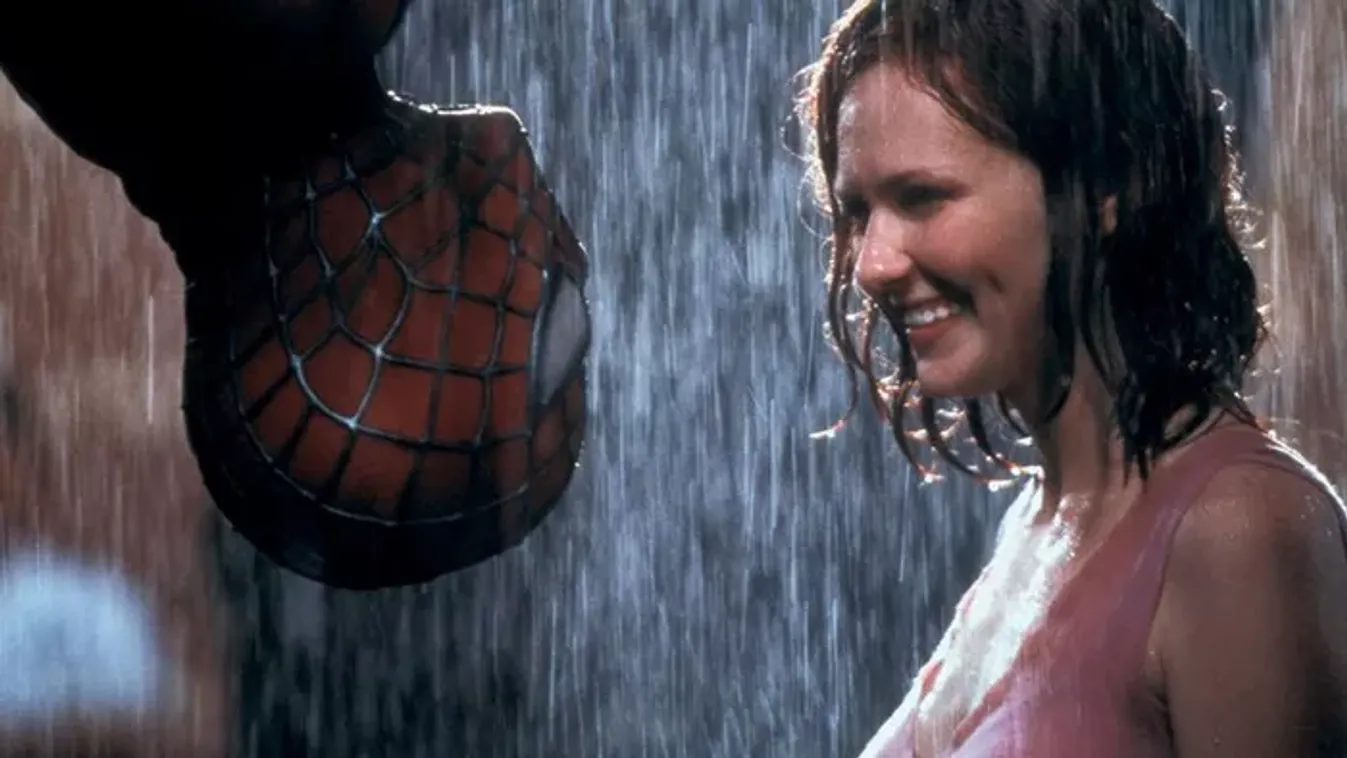 Őrjítően szexi a Pókember rajongók istennője – Meztelen fotón a 44 éves Kirsten Dunst!