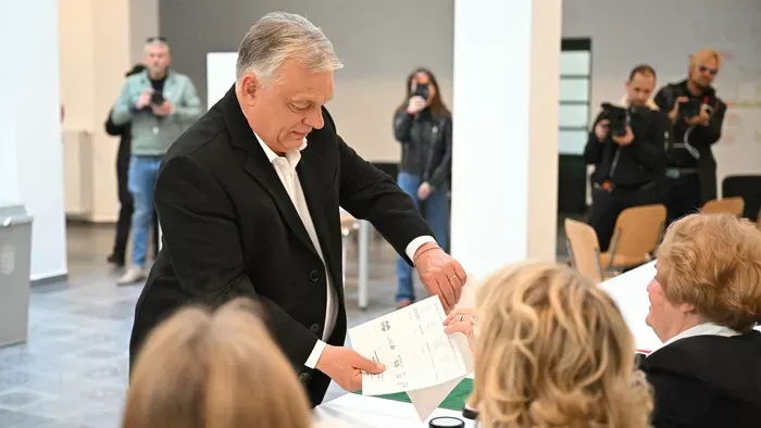 Orbán Viktor: "Nincs több kérdés. El kell menni szavazni"