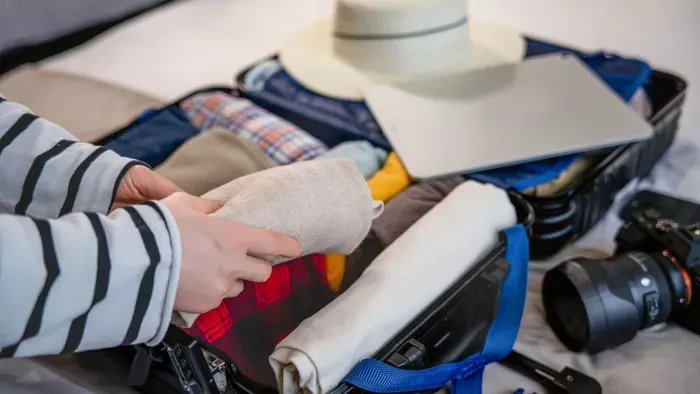 Új helytakarékos csomagolási módszer hódít az utazók körében