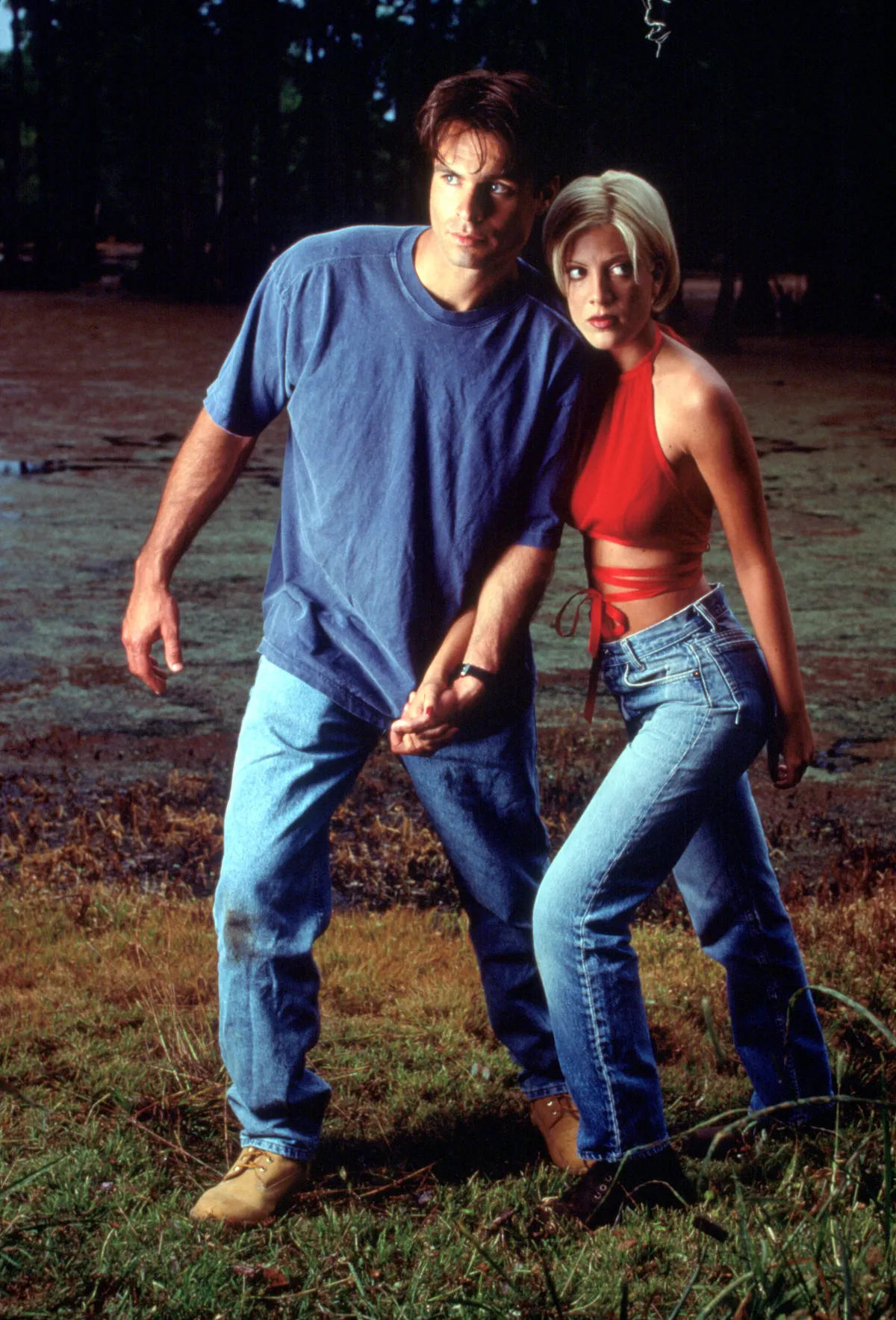 Patrick Muldoon és Tori Spelling a Deadly Pursuits című filmben.