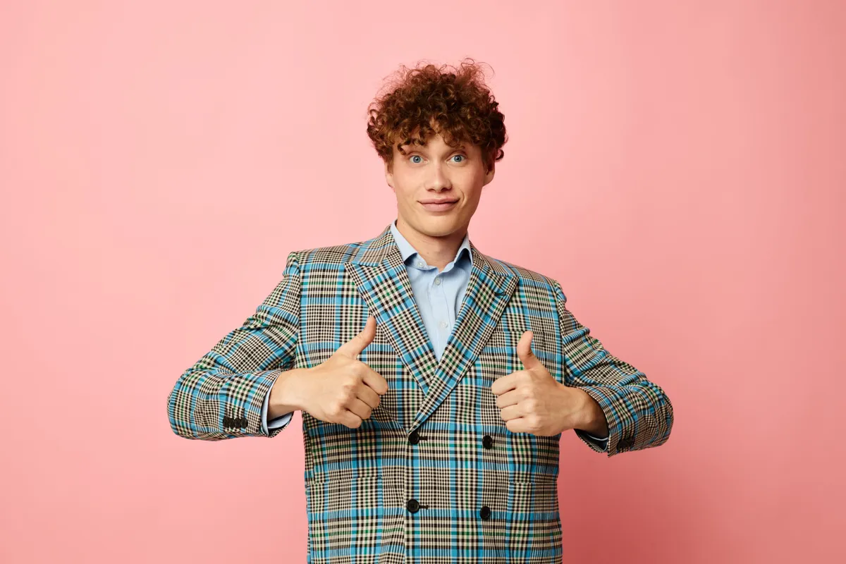 férfi tweed zakóban