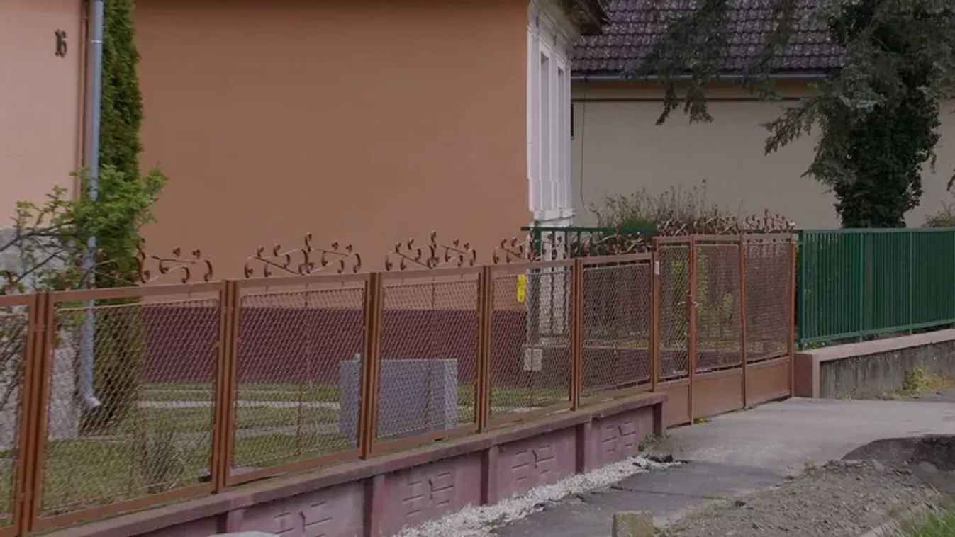 Tíz métert zuhant a mélybe a várandós kismama Barabáson, egy korhadt deszka volt a halálos csapda