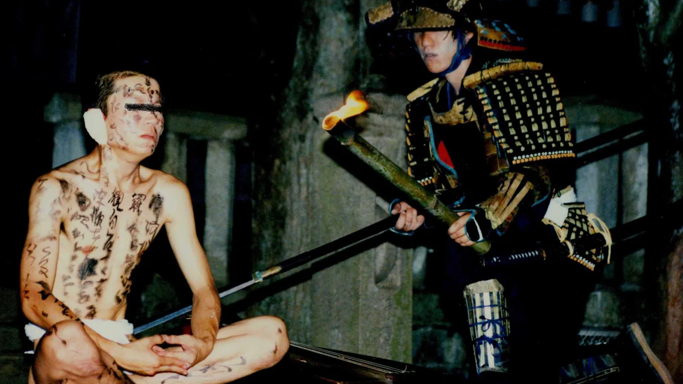 A fül nélküli Hoichi történetének eljátszása.