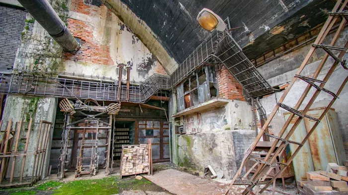 Mindent hátrahagyva tűntek el a 120 éves téglagyárból