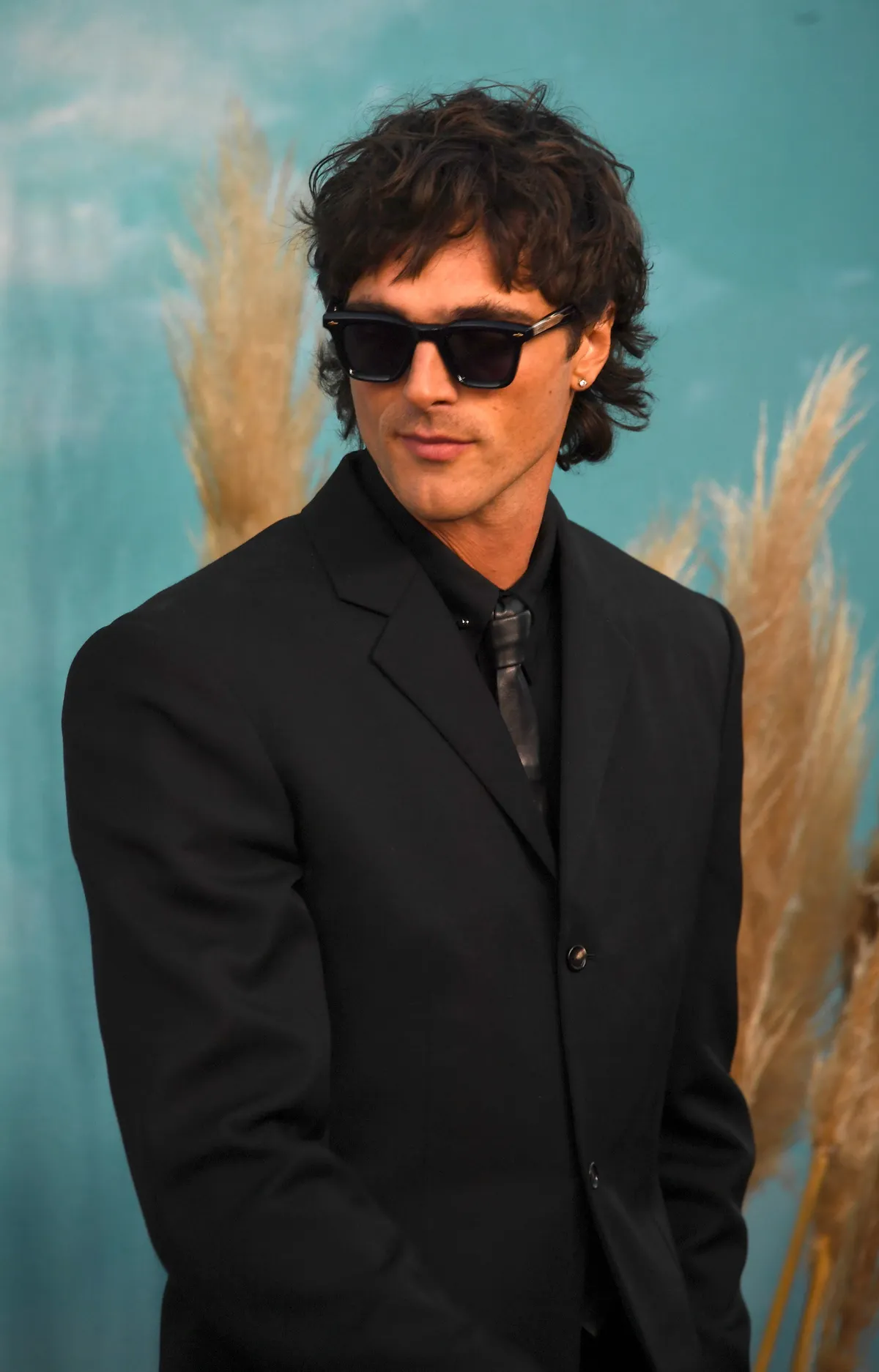 Jacob Elordit rajtakapták, ahogy Kendall Jennerrel csókolózott a Coachella 2026 egyik zártkörű afterpartyján