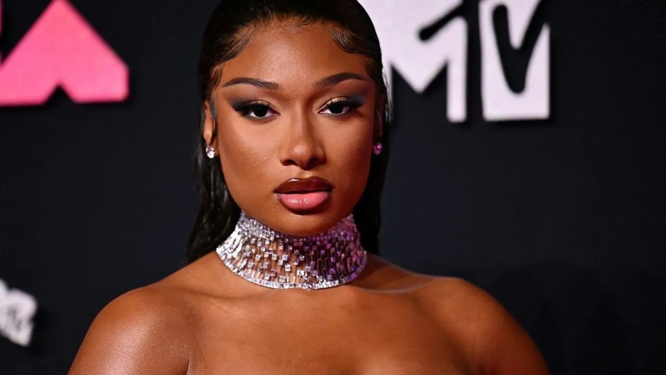 Ijesztő jelenetek: színpadon lett rosszul a világhírű rapper