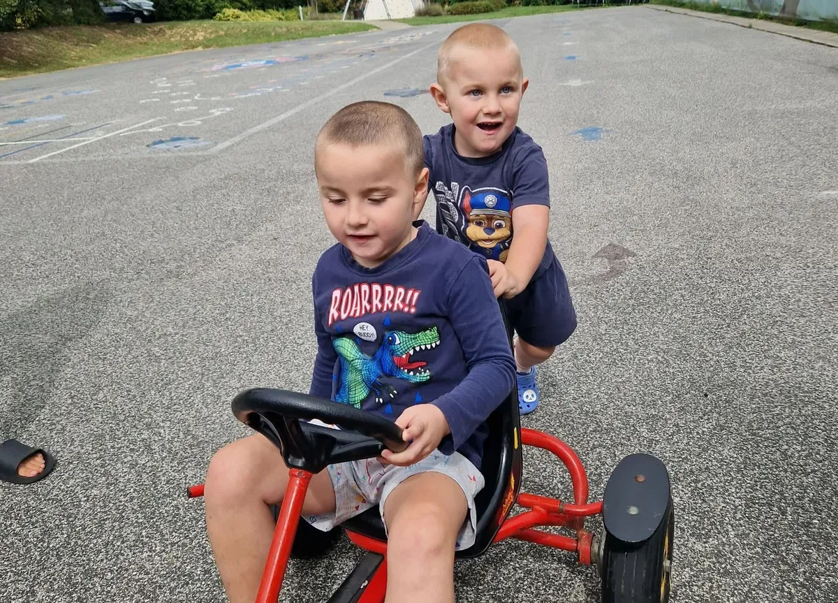 Benett és Dominik mindketten egy gyógyíthatatlan betegséggel születtek