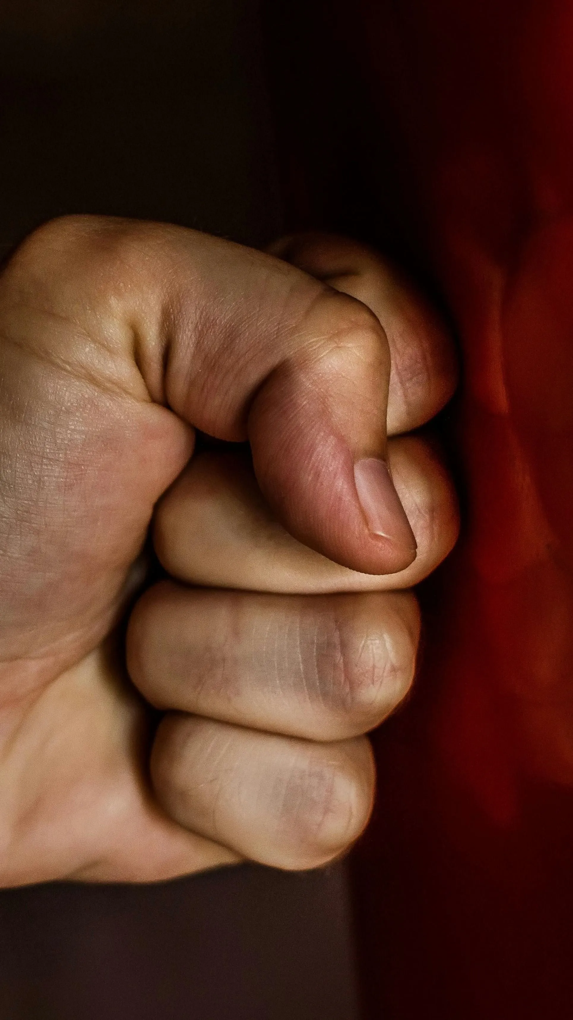 Brutális tömegverekedés New Yorkban a rendőrök és a tűzoltók jótékonysági meccsén