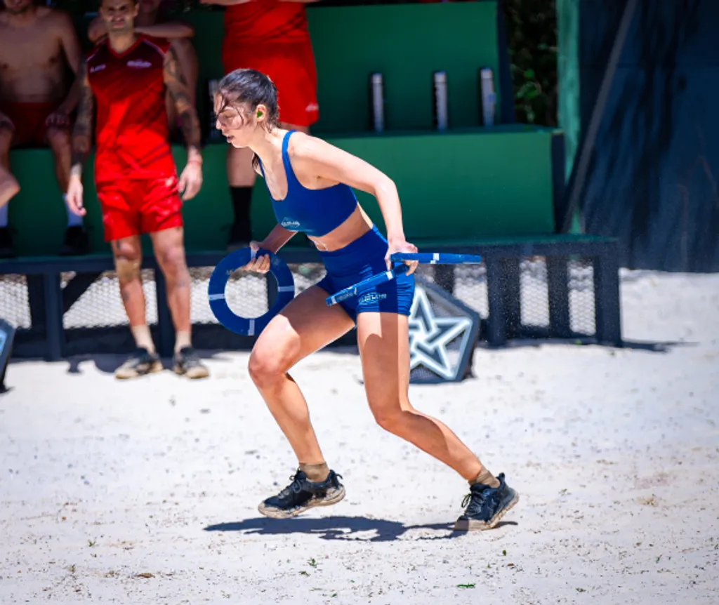 A Kihívók csapata kitartóan küzdött a rúdra dobás feladatánál