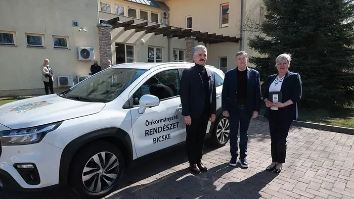 Mészáros Lőrinc ismét támogatta Bicskét