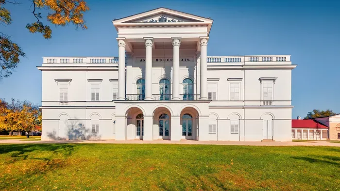 Esztergomtól a pesti belvárosig: egy építészóriás nyomában