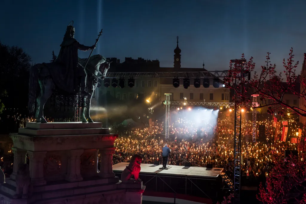 2026.04.11.Orbán Viktor-Kampány Záró-Országjárás-Budapest Szentháromság tér