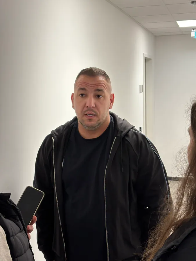  Curtis bátyjának a pere 2.
2026.04.24
Curtis