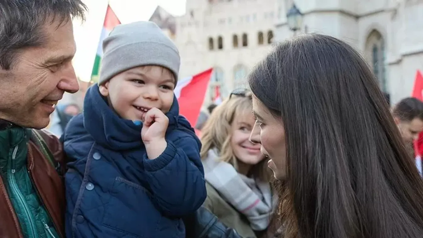 "Mondjunk nemet a háborúra, a gyűlöletre, a brüsszeli és ukrán követelésekre!"
