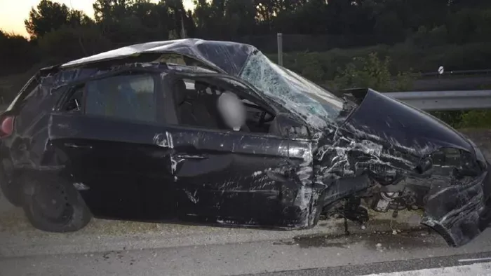 Kirepült az autóból: halálos baleset történt az M85-ösön