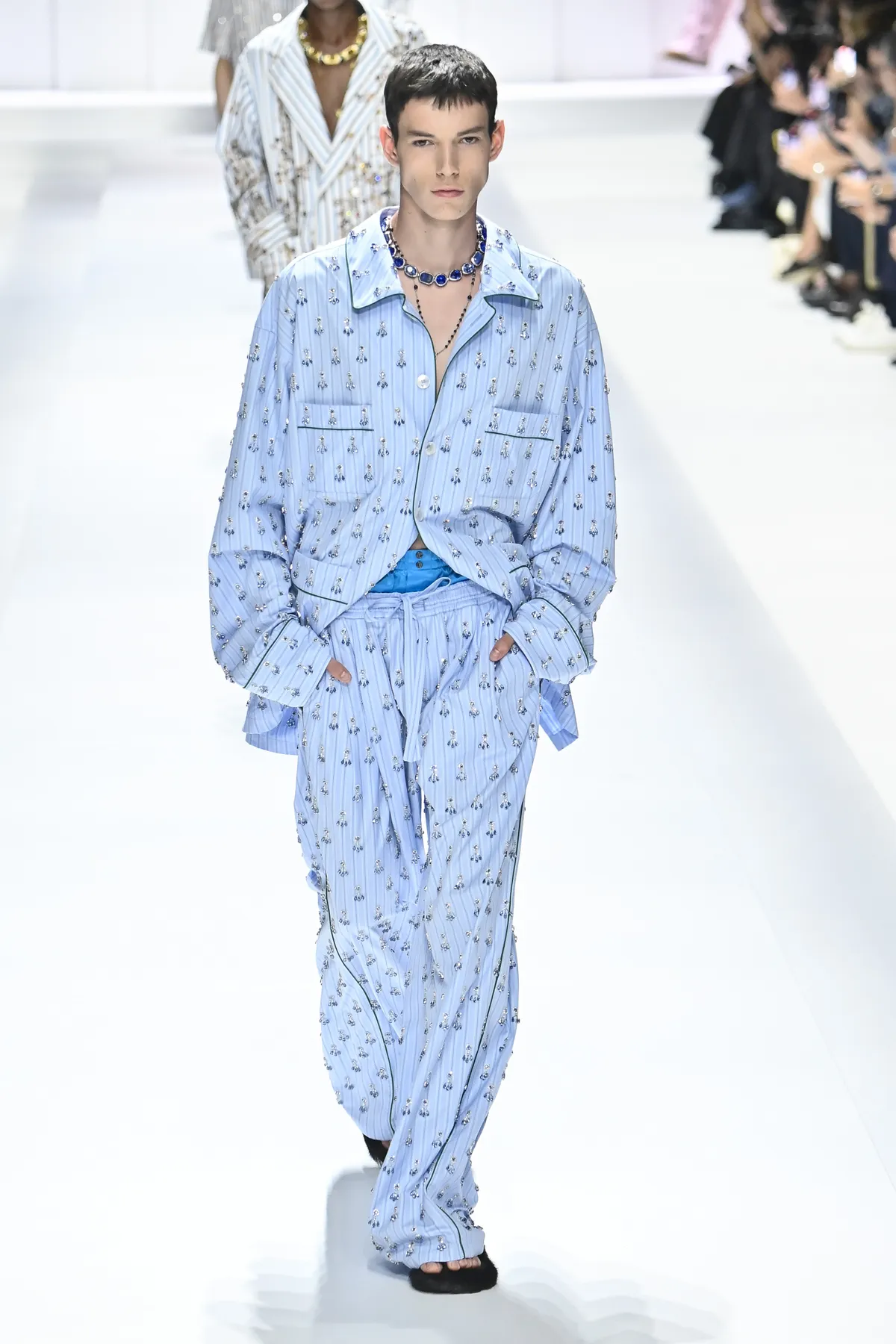 Soft öltöny egy férfin