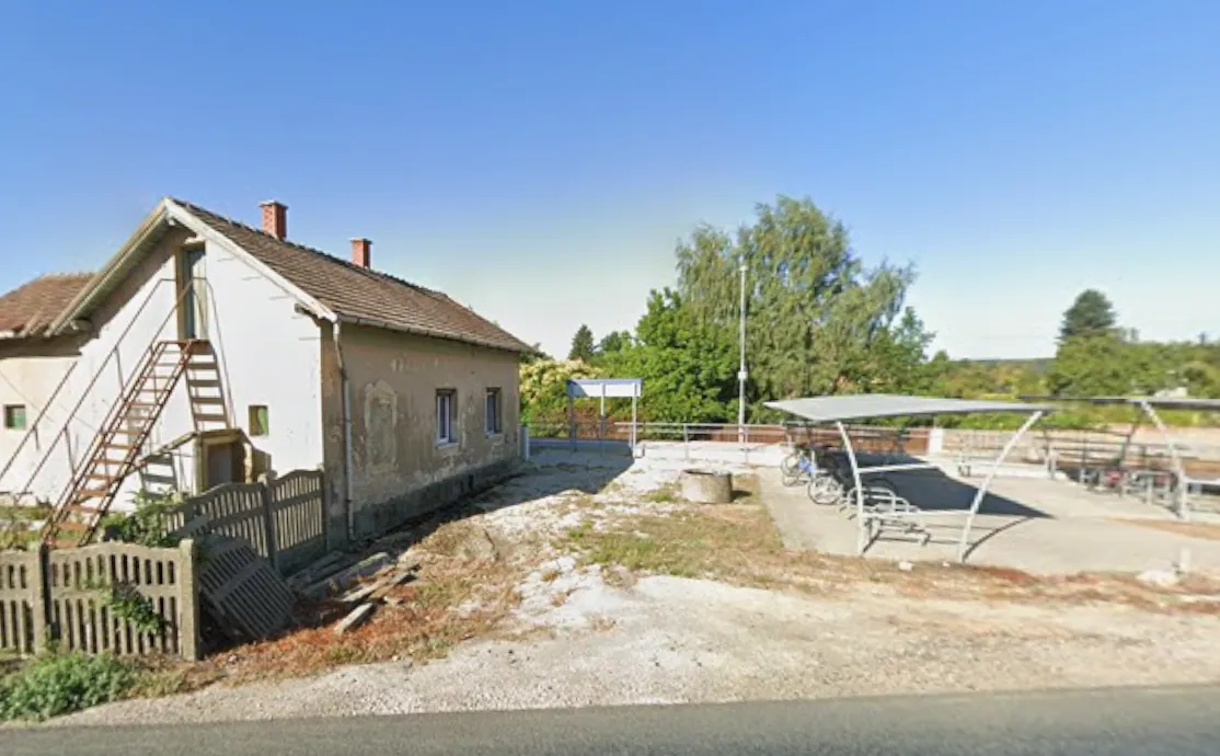 vonat, vonatállomás, öngyilkos, bicikli