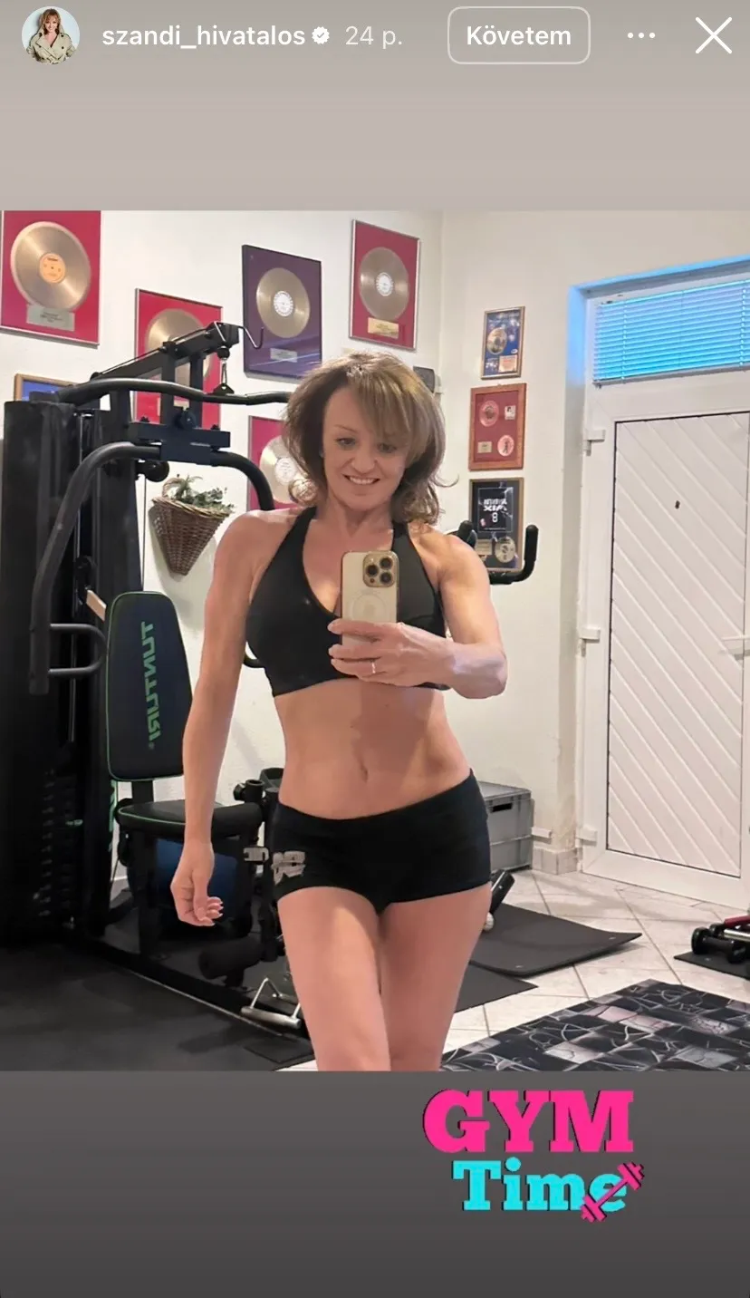 Szandi boldogan mutatta meg bomba formáját követőinek.